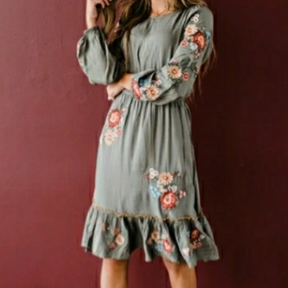 Savannah Jane Embroidered Dress